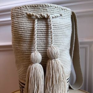 ARYA Handwoven Wayuu Bag
